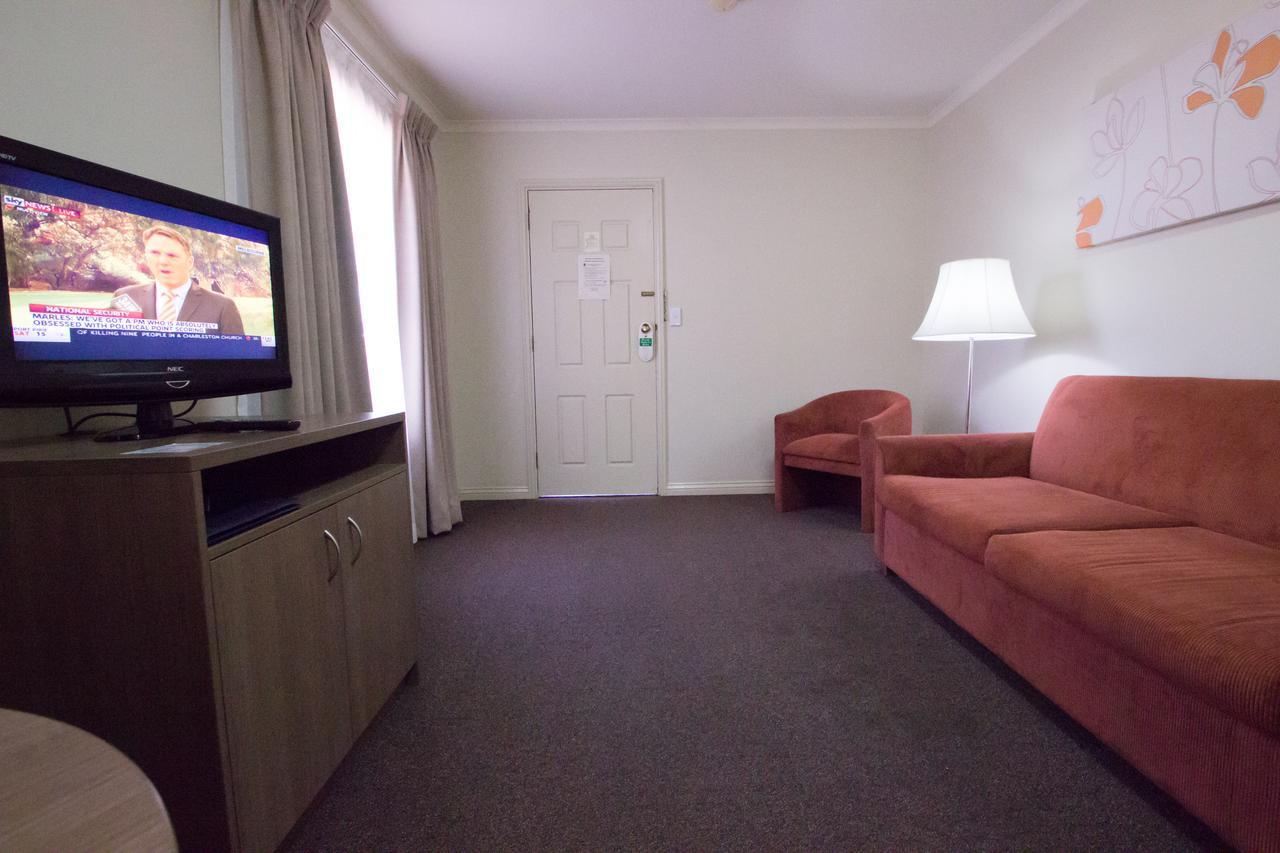 Old Willyama Motor Inn Broken Hill Bagian luar foto